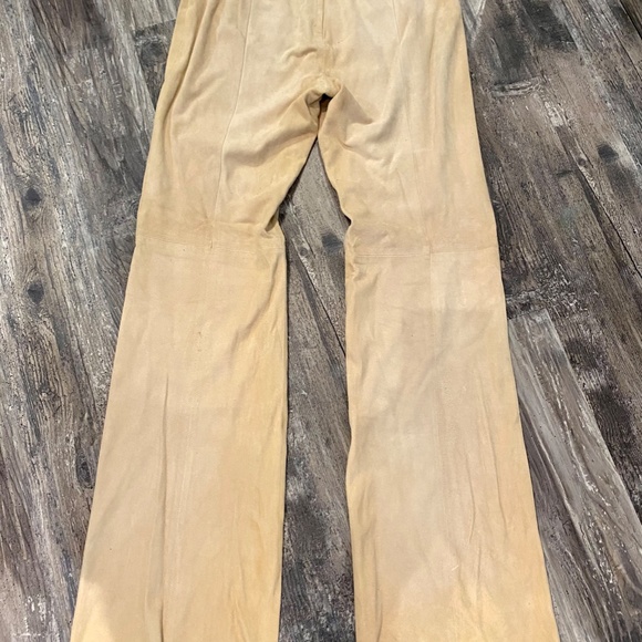 Buttery soft suede pants w/ front pattern - Picture 6 of 7